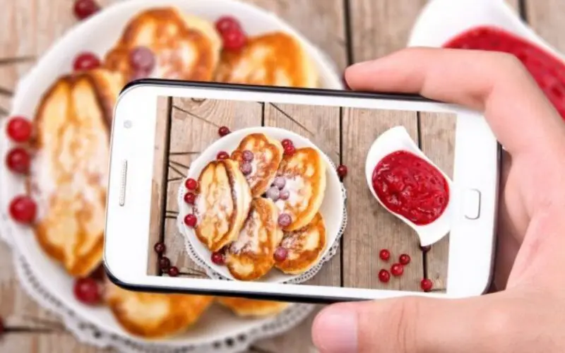 How to Make Money as a Food Blogger on Instagram